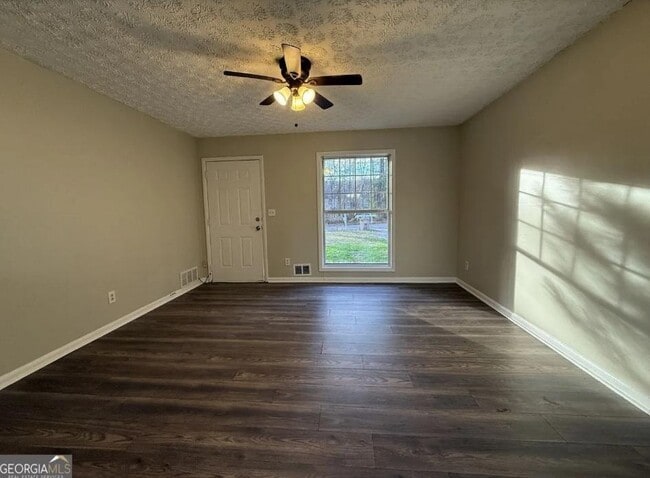 Photo - 7016 Adel Ln