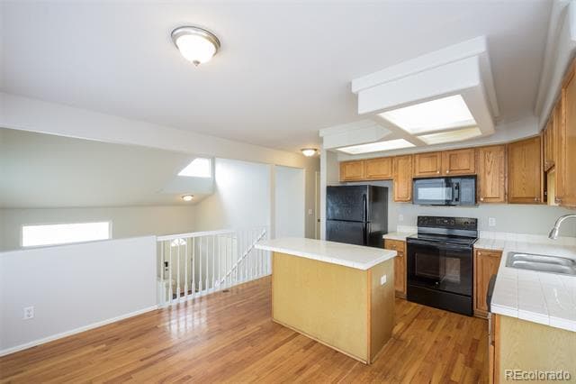 Photo - 4652 Genoa St