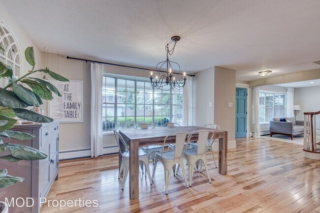 Photo - 6 br, 3.5 bath House - 3990 S. Syracuse Way