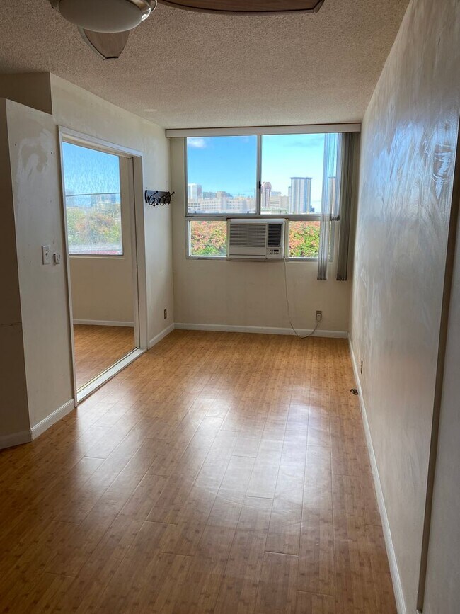 Photo - Leilehua - Spacious One Bedroom with Secur... Unit 409
