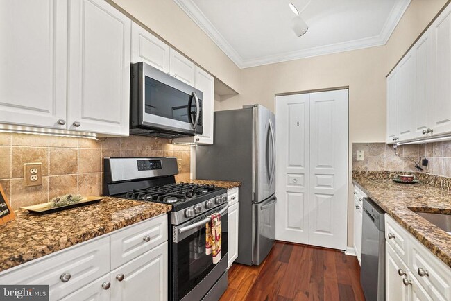 Photo - 2204 Westcourt Ln Unit # 303