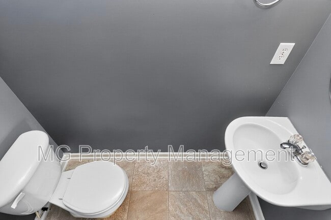 Photo - 11909 Stratfield Pl Cir