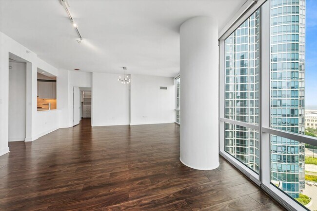 Photo - 1201 S Prairie Ave Unit 1405