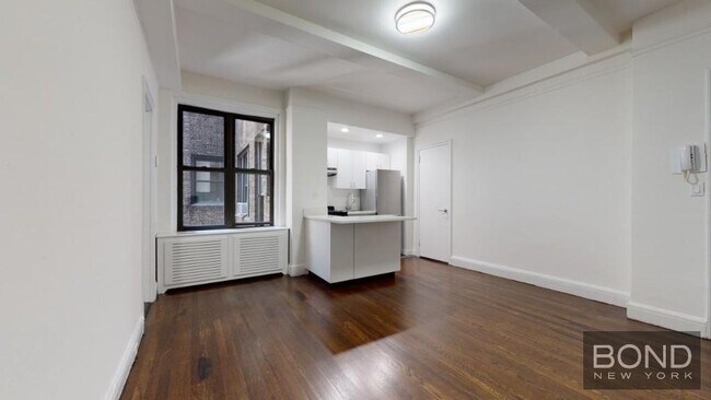 Building Photo - 140 E 46th St Unit 6L Rental