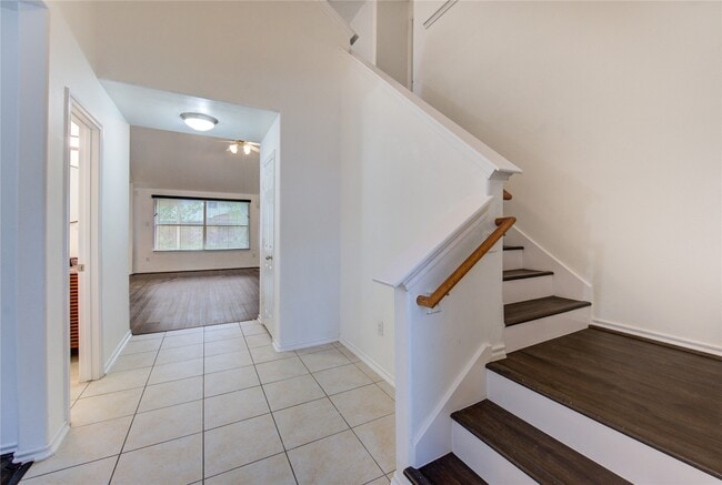 Photo - 5010 Moss Garden Ln
