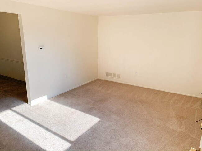 Photo - 121 3rd St Unit Main Level