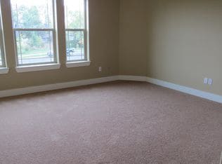 Photo - Redmond townhome with beautiful yard!