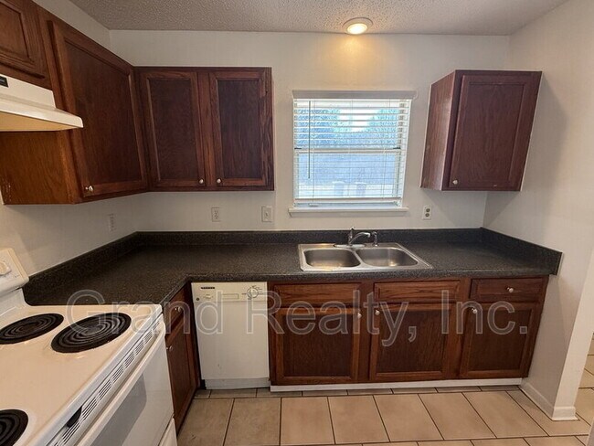 Photo - 4148 Charles Cir