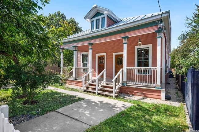 Photo - 312 Leigh St