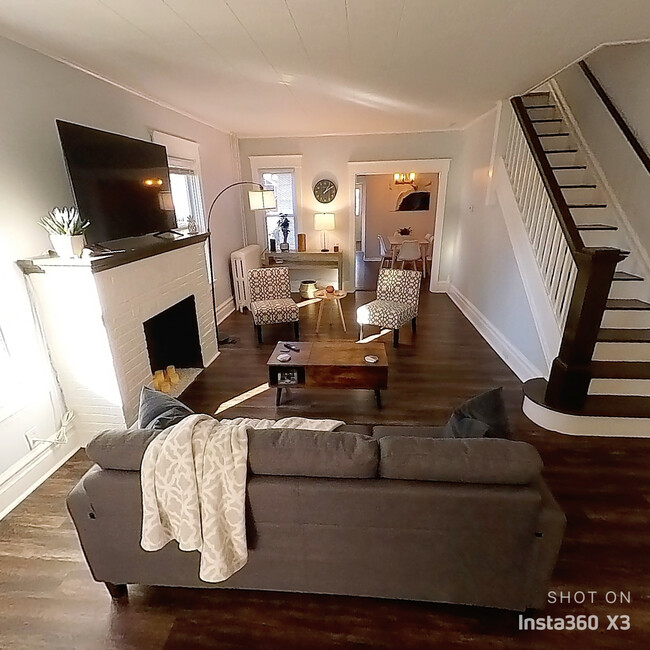 Living Room - 1943 W Allen St Townhome