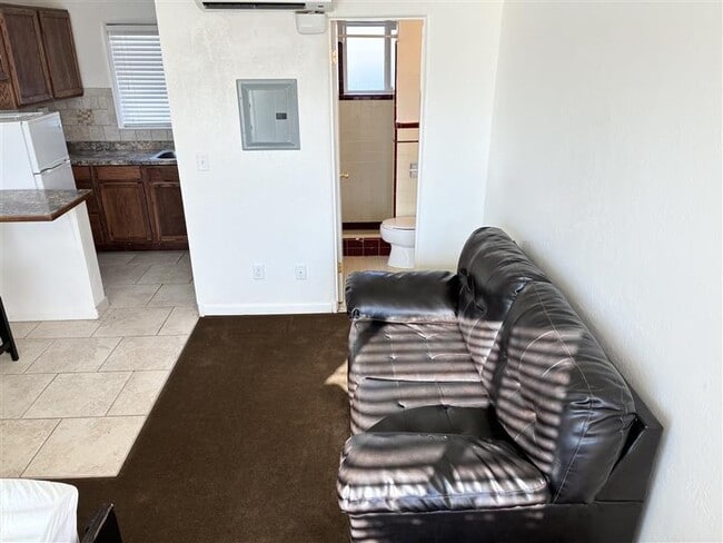 Photo - 1105 S State St