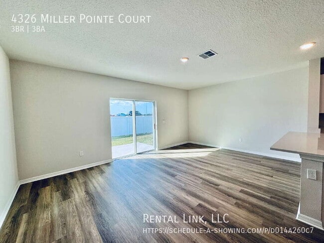 Photo - 4326 Miller Pointe Ct