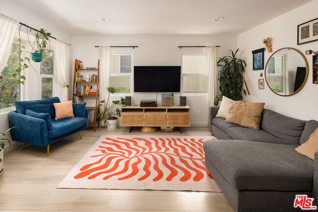 Building Photo - 4540 Catalpa St