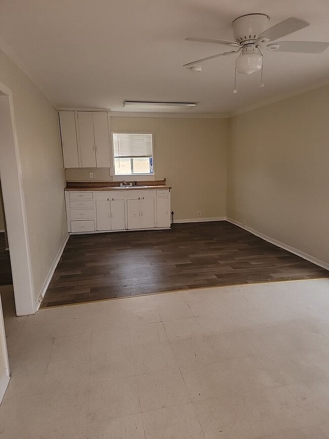 Photo - Great location