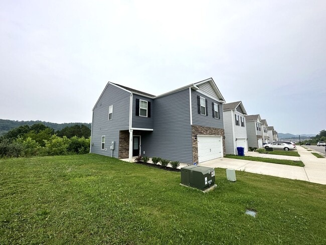 Photo - 4 bed / 2.5 bath 2-story with great views available 8/28!