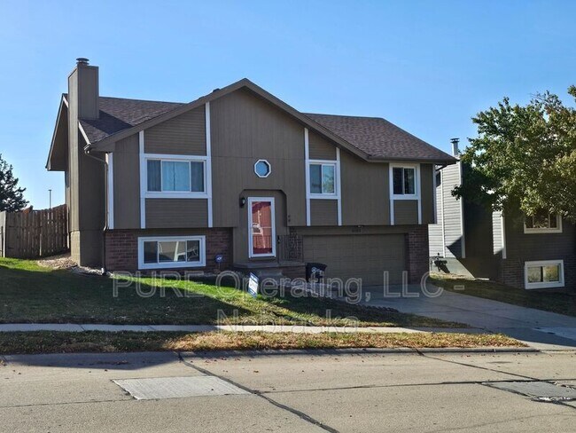 Photo - 8303 Vernon Ave