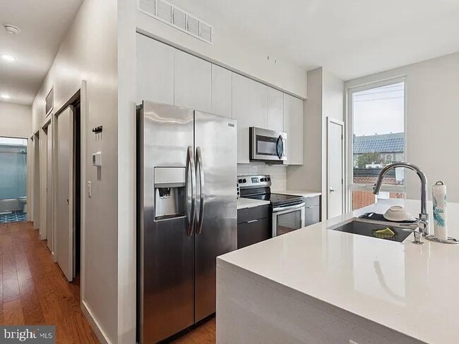 Photo - 820 E Thompson St Unidad E