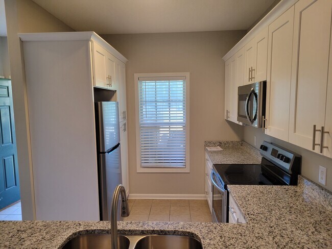 Photo - Abingdon Square Townhomes and Apartments