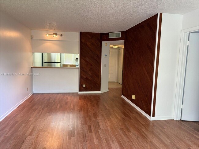 Photo - 9906 Twin Lakes Dr Unit 7-I