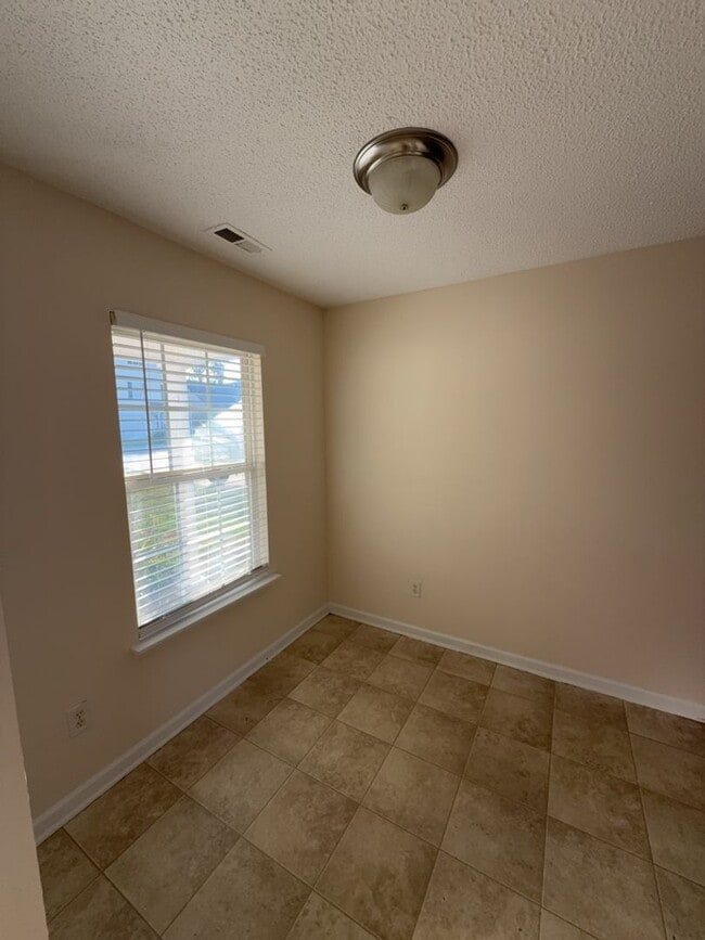 Photo - 420 Cape Jasmine Way