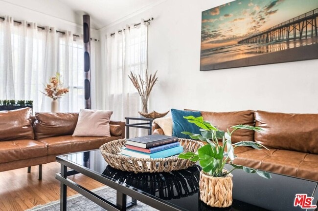 Photo - 608 N Alta Vista Blvd