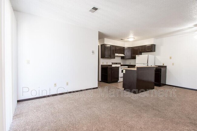 Photo - 900 N Waco Ave