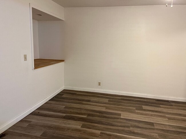 Photo - 2507 S Ingram Mill Rd Unit B