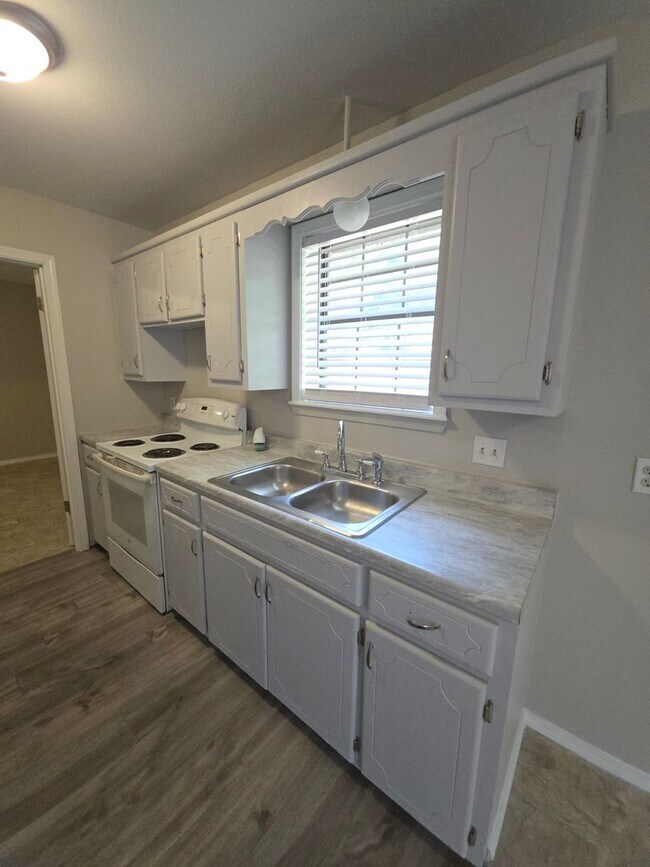 Photo - 600-604 East 7th Unidad 600