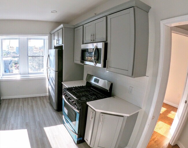 Photo - 608 Shawmut Ave Unit 3