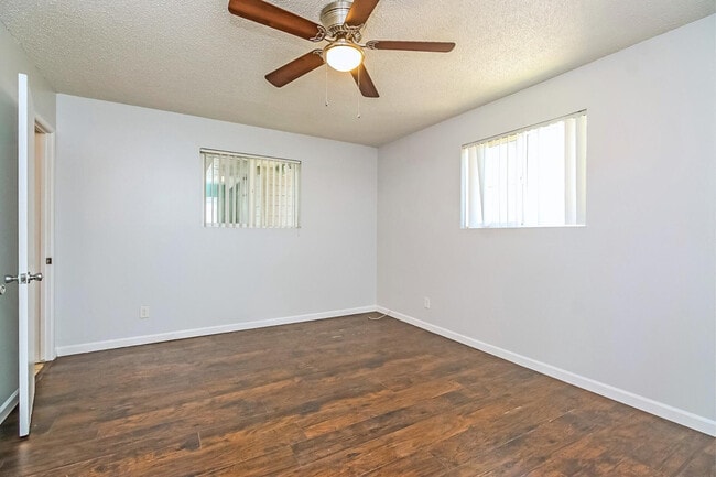 Photo - 555 W Rio Salado Pkwy Unidad 202