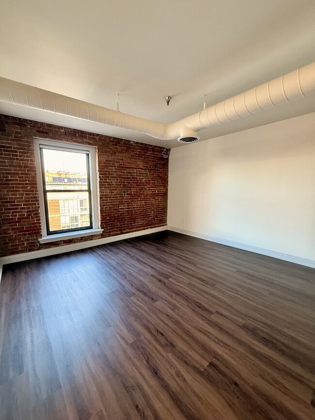 Photo - 509 Delaware St