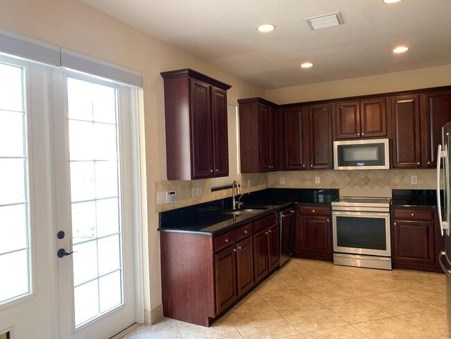 Photo - 147 Mulligan Pl