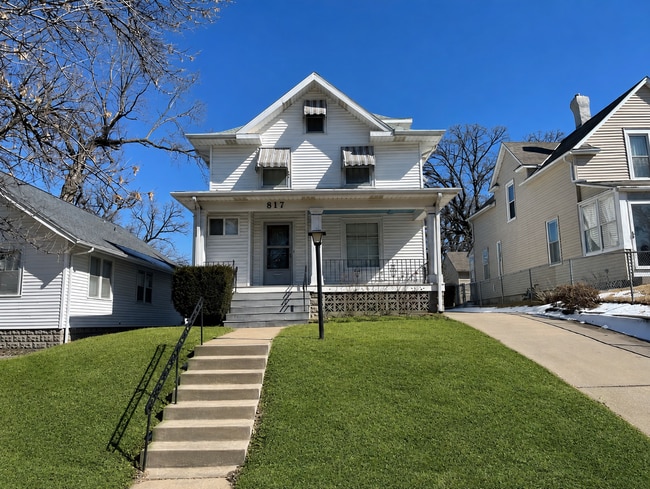 Building Photo - 817 S 36th St