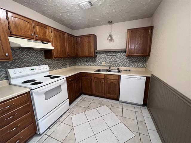 11913 Metmora Ct