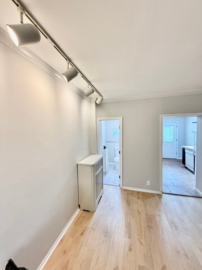 Photo - 2322 S Hutchinson St