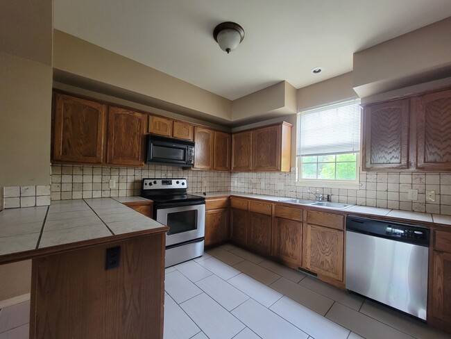 Photo - Fair St Apartments - Premier Data Works LLC