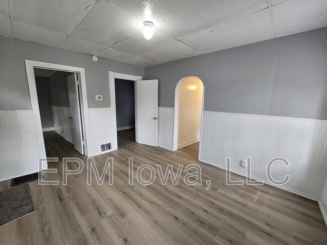 Photo - 425 Glenwood St