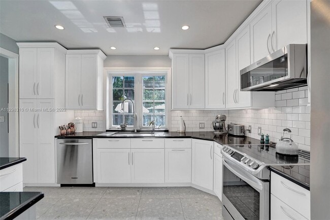 Photo - 1533 Adams St