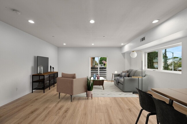 Photo - 11555 Kittridge St Unit 11553-1
