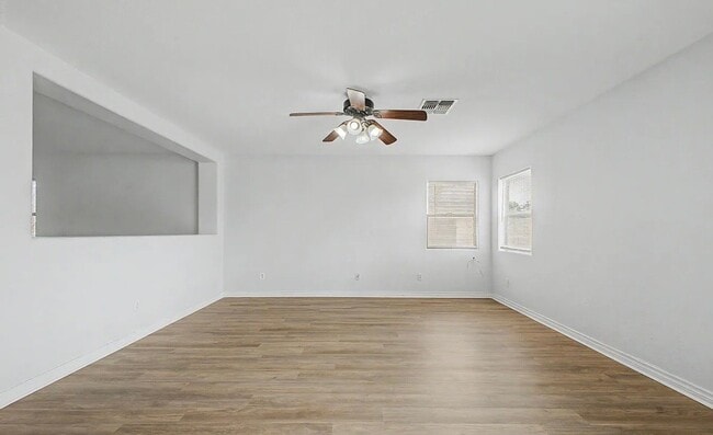 1231 W Wilson Ave