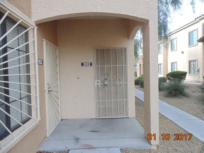 Building Photo - COZY 2 BEDROOM 2 FULL BATH CONDO LOCATED ON SECOND LEVEL Unit #202 BLD9