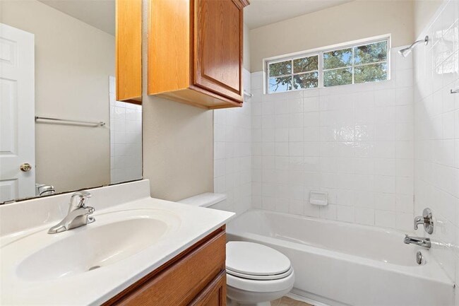 Photo - 10905 Pratt Ln