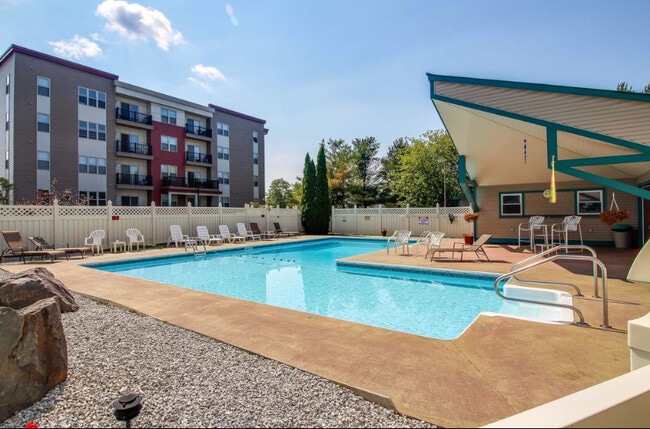 Photo - 10 Kellogg Rd Unidad #246