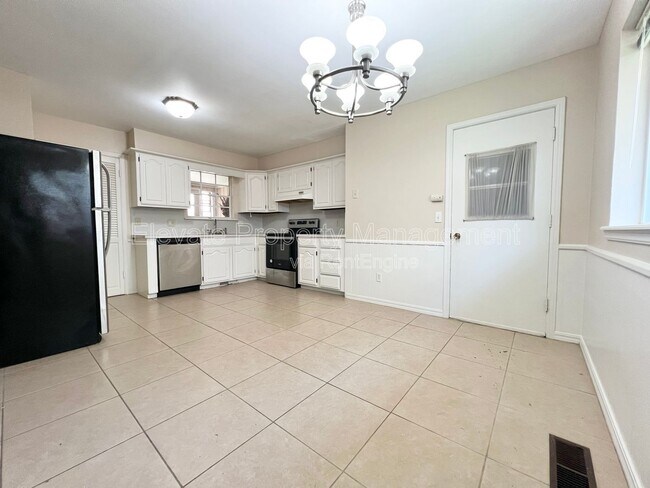 Photo - 4225 NW 51st St