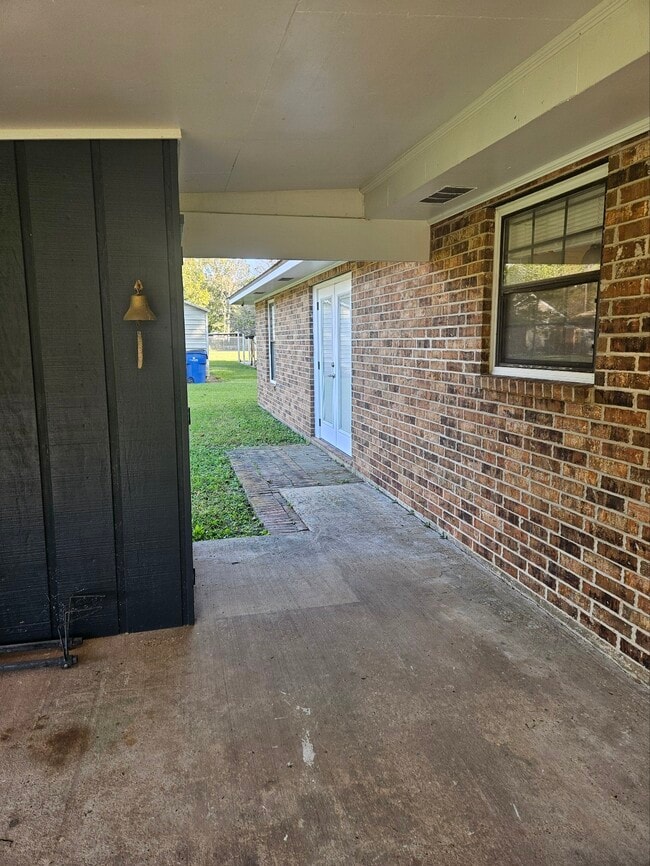 Photo - 1128 S Shireview Cir