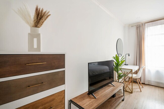 Photo - 1597 York Ave Unit FL4-ID1021958P