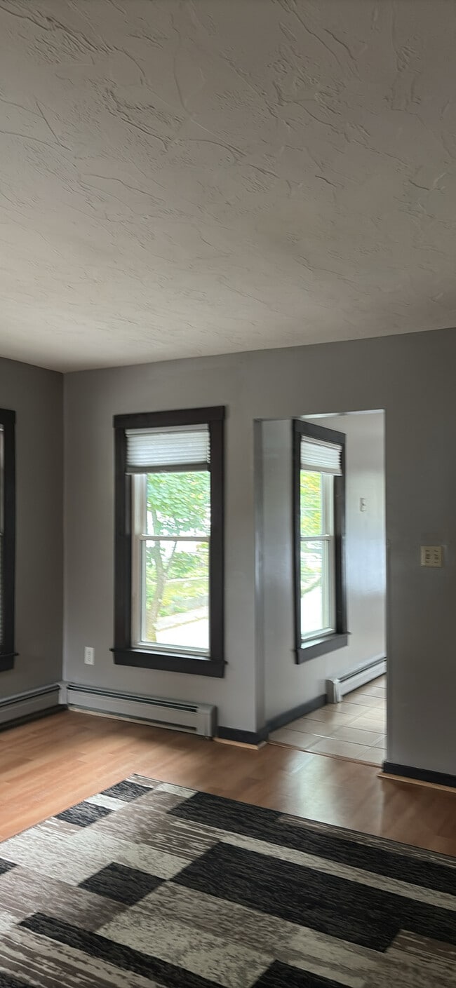 Photo - 18A Charles St Unit Lovely White Park Apt