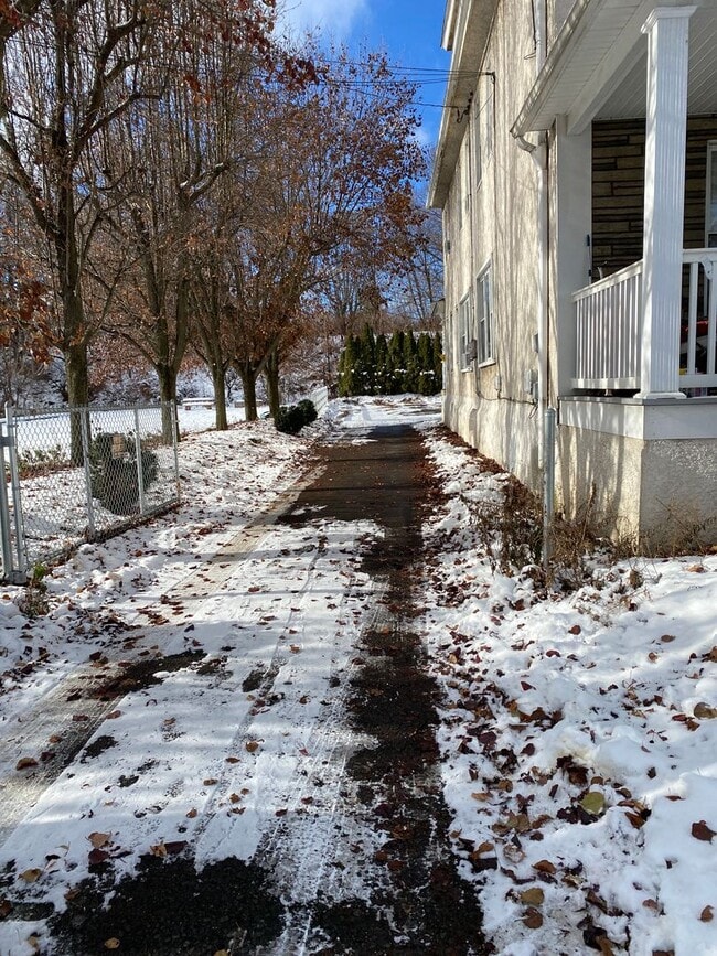 Photo - 406-408 Railroad Ave Unit 406 Railroad Ave 2nd floor