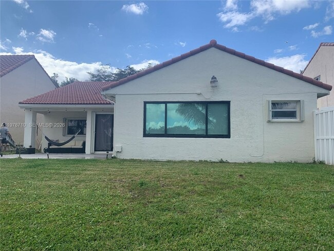 Photo - 2925 E Aviary Dr