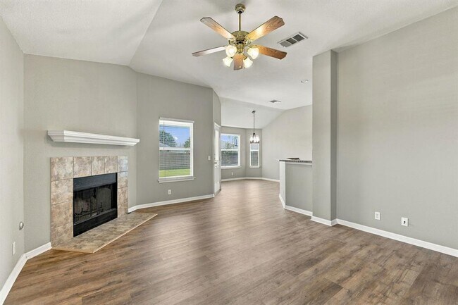 100 Lightfoot Ct